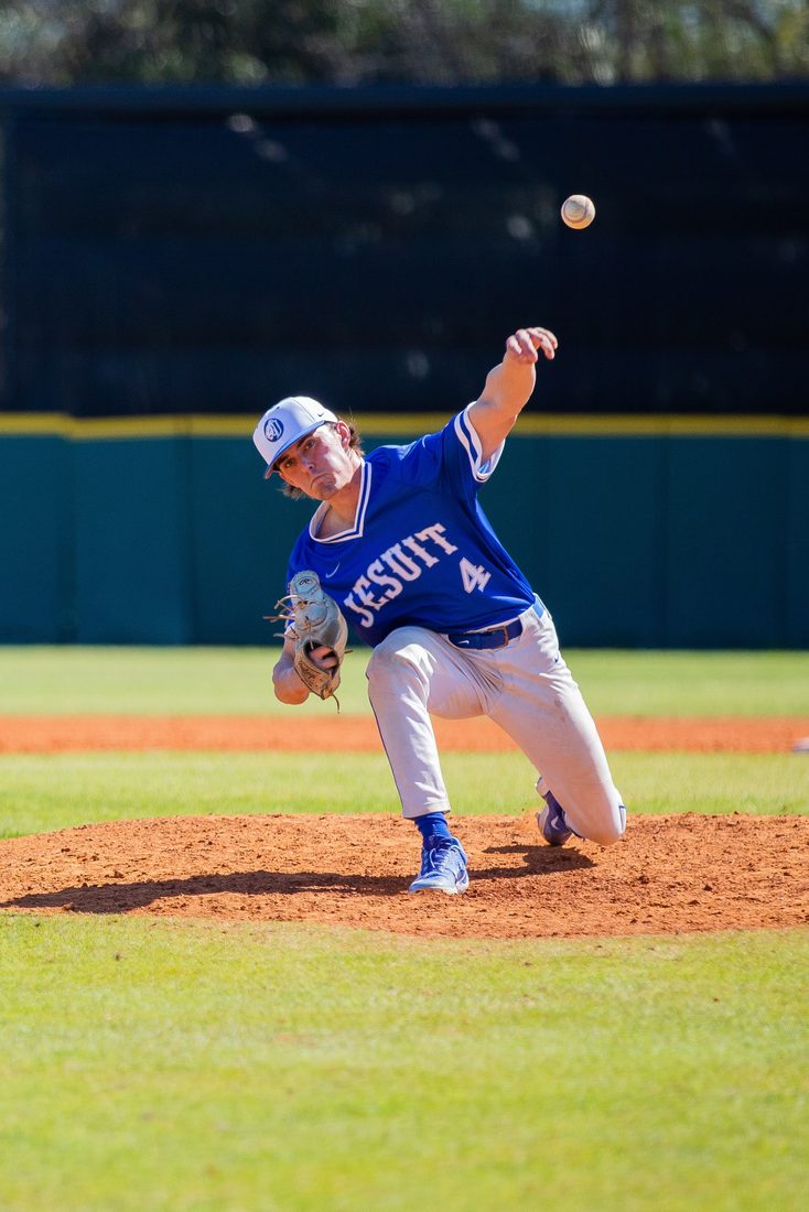 High school baseball game action — Tampa Bay
