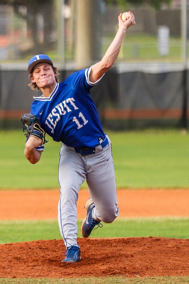 High school baseball game action — Tampa Bay