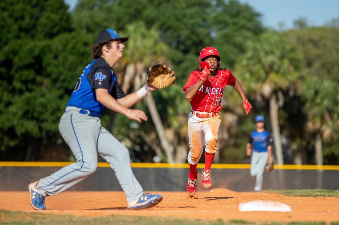 High school baseball game action — Tampa Bay