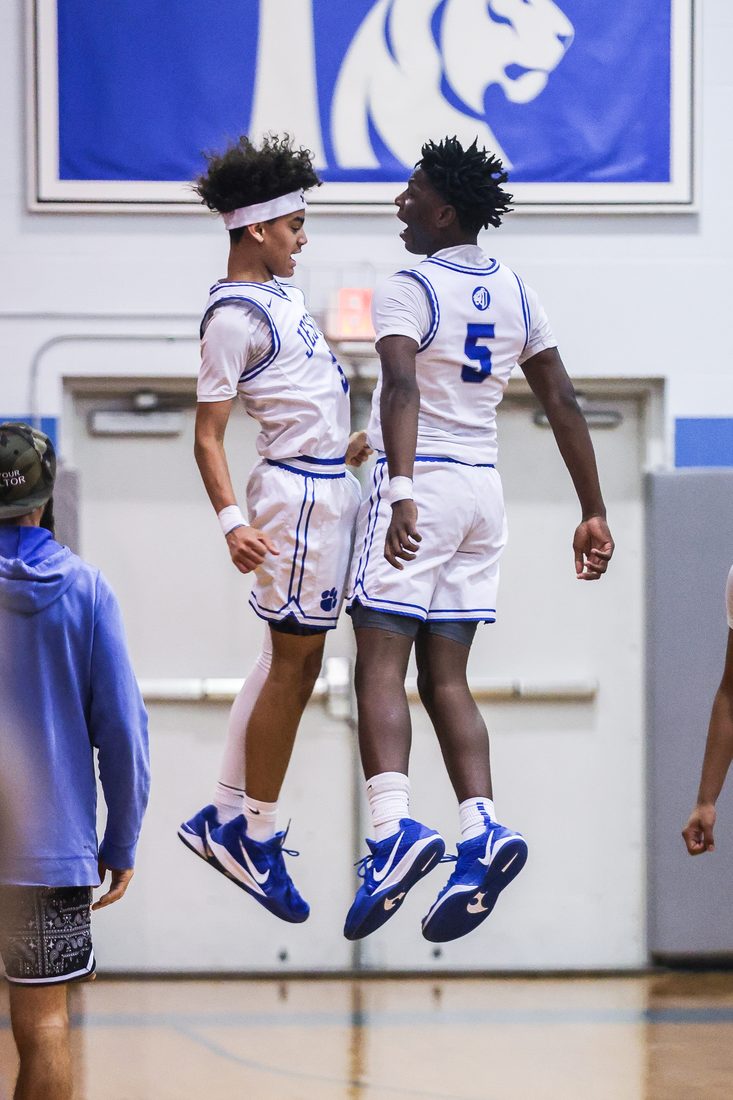 High school basketball game action — Tampa Bay
