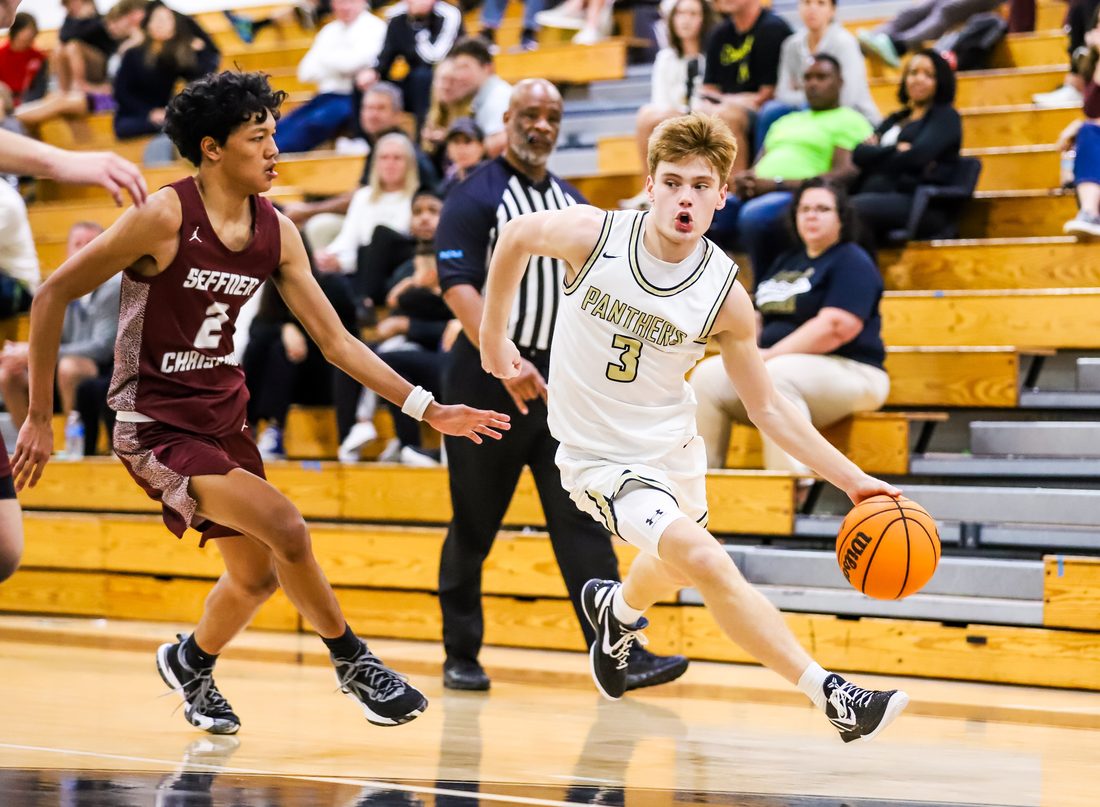 High school basketball game action — Tampa Bay