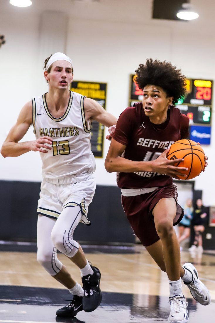 High school basketball game action — Tampa Bay