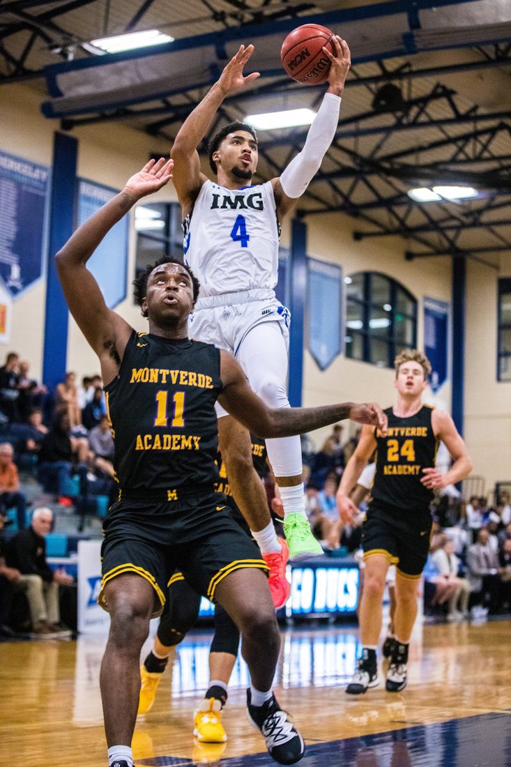 High school basketball game action — Tampa Bay